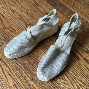 Toni Pons Origens 6.5 Silver and Tan Espadrilles with Jute Sole and Ankle Strap